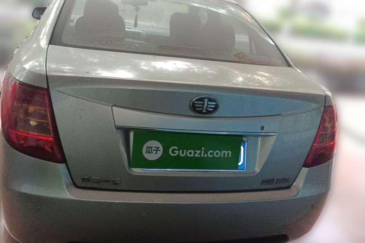 Used Bestune B50 2011 1.6L manual fashion version Rear