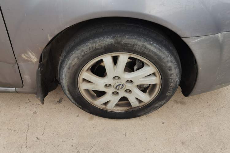 Used Bestune B50 2011 1.6L Manual Limited Edition Right Front Wheel Hub