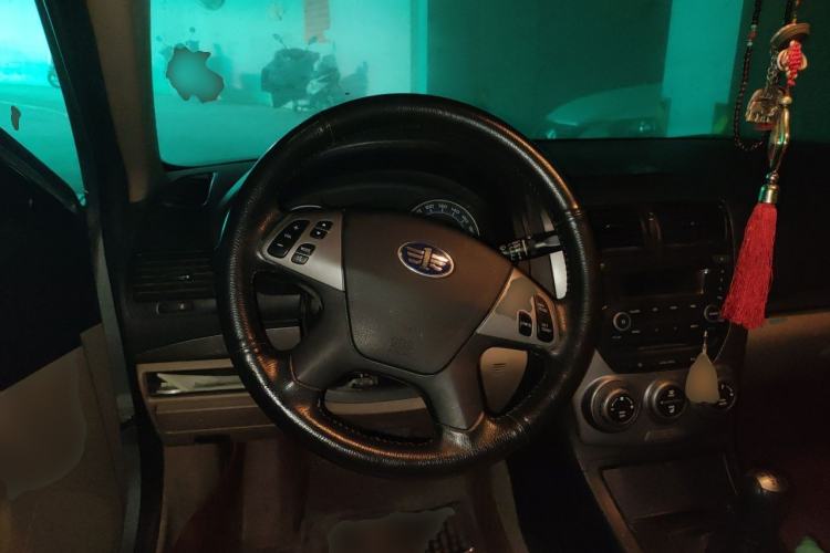 Used Bestune B50 2011 1.6L manual sunroof version Steering Wheel