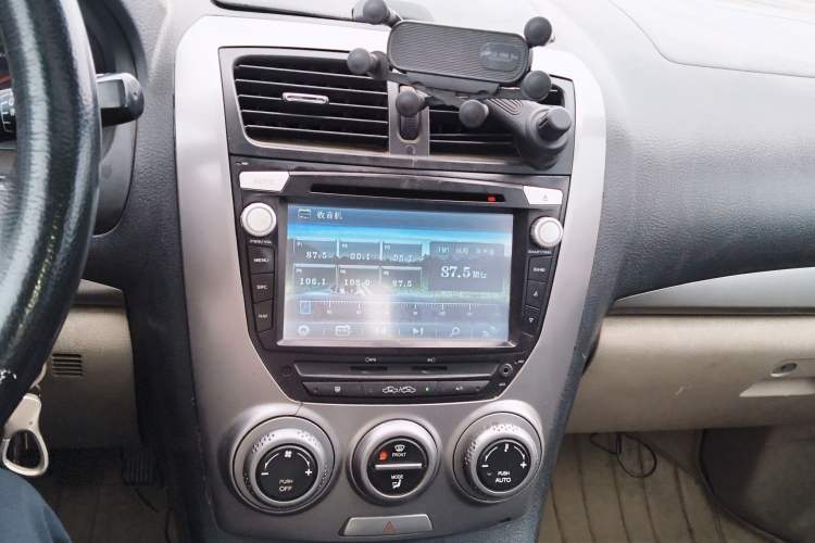 Used Bestune B50 2012 1.6L Manual Limited Edition Audio And AC Panel