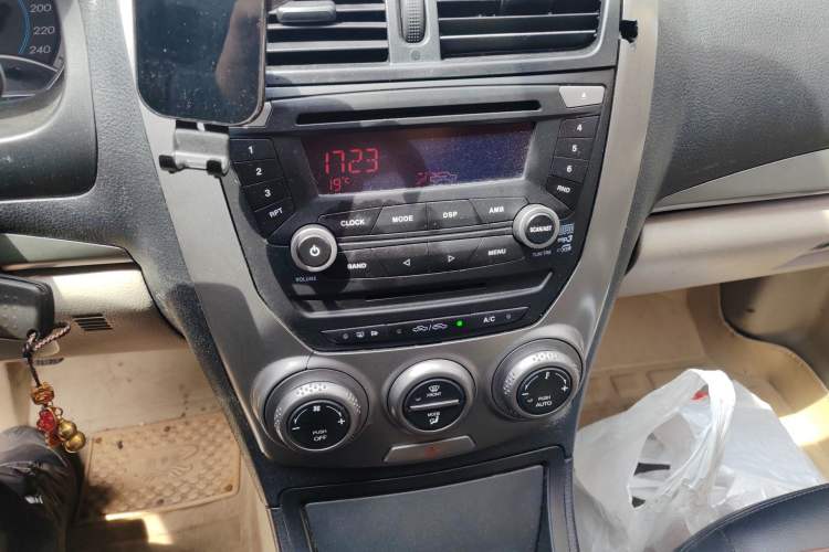 Used Bestune B50 2012 1.6L Manual Limited Edition Audio And AC Panel