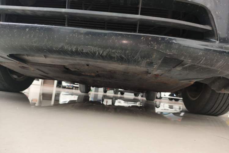 Used Bestune B50 2012 1.6L automatic with sunroof Chassis Front