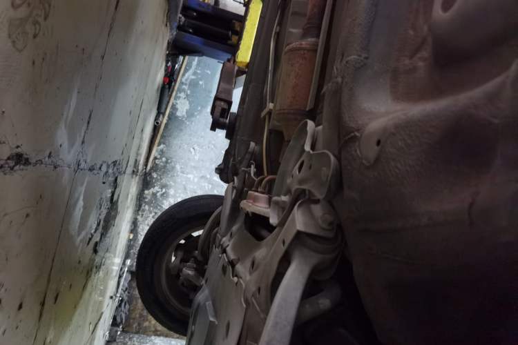Used Bestune B50 2012 1.6L manual sunroof version Chassis Front Right