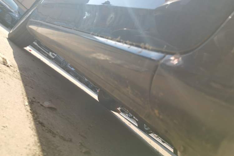 Used Bestune B50 2012 1.6L automatic with sunroof Chassis Front Right