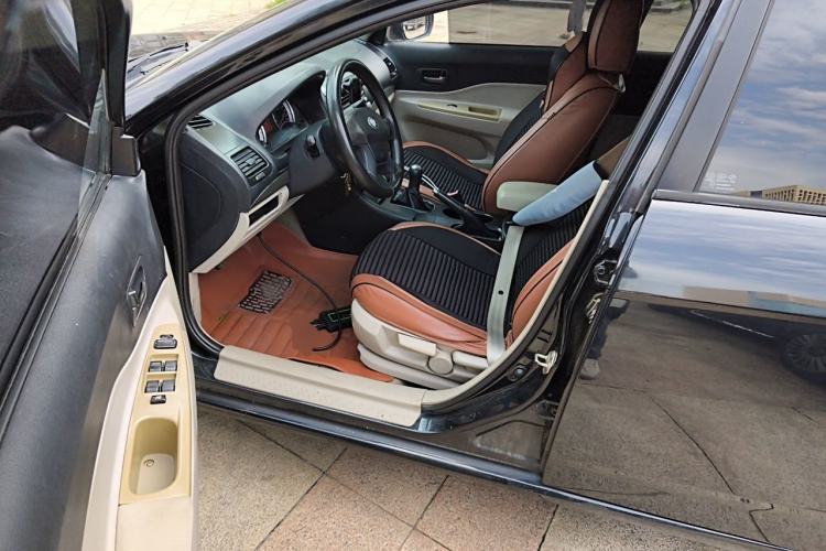Used Bestune B50 2012 1.6L Manual Limited Edition Driver Seat