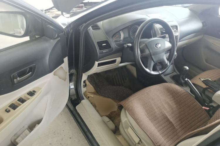 Used Bestune B50 2012 1.6L Manual Limited Edition Driver Seat