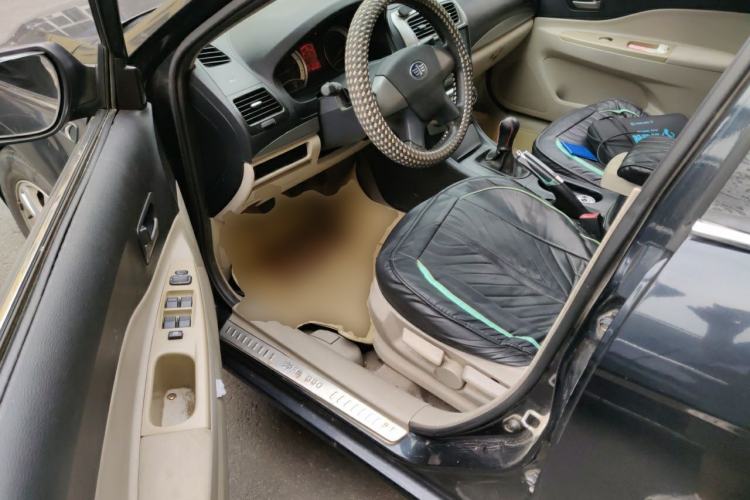 Used Bestune B50 2012 1.6L Manual Limited Edition Driver Seat