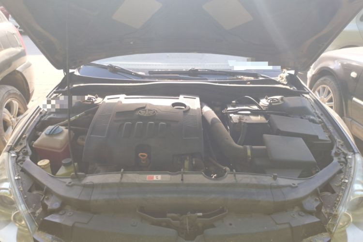 Used Bestune B50 2012 1.6L automatic with sunroof Engine Bay