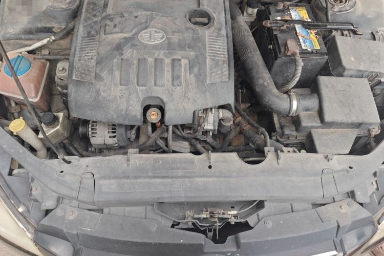 Used Bestune B50 2012 1.6L manual fashion version Engine Bay