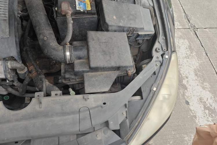 Used Bestune B50 2012 1.6L manual fashion version Engine Bay Left
