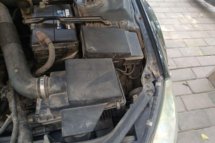 Used Bestune B50 2012 1.6L Automatic Prestige Edition Engine Bay Left