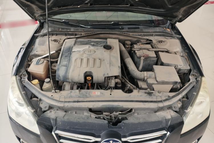 Used Bestune B50 2012 1.6L automatic with sunroof Engine Bay