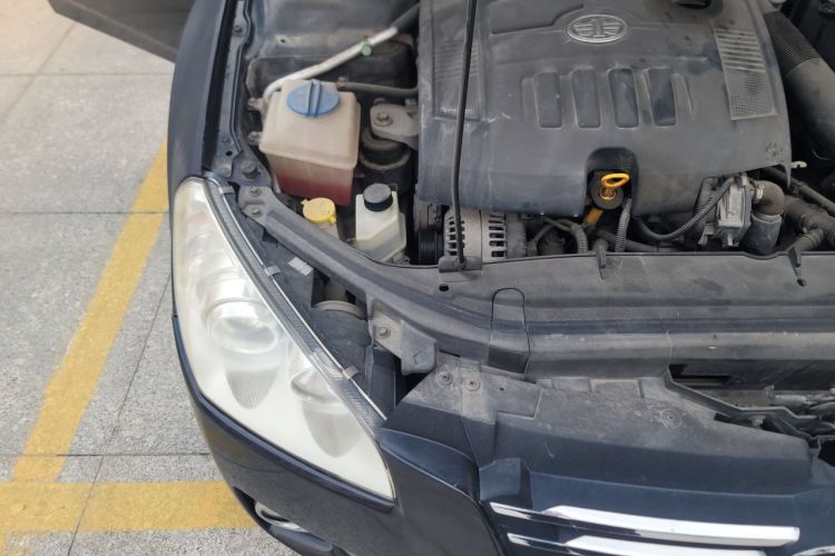 Used Bestune B50 2012 1.6L manual sunroof version Engine Bay Right