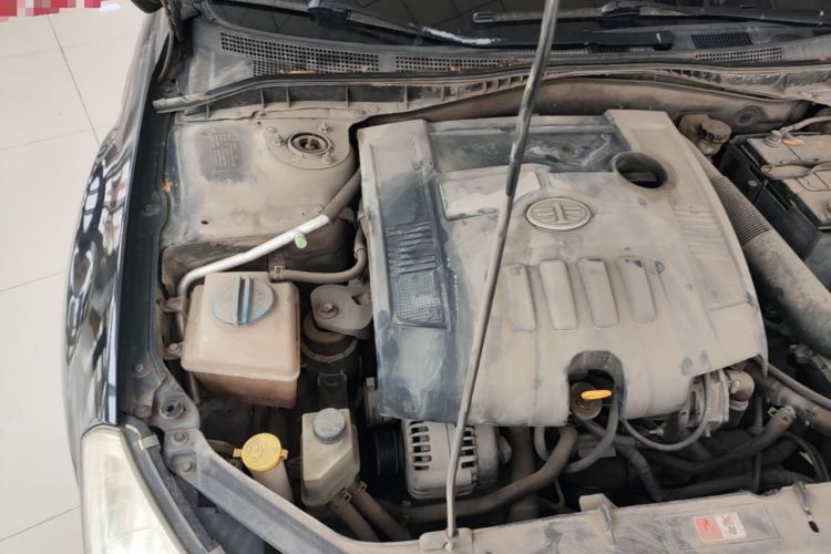 Used Bestune B50 2012 1.6L automatic with sunroof Engine Bay Right