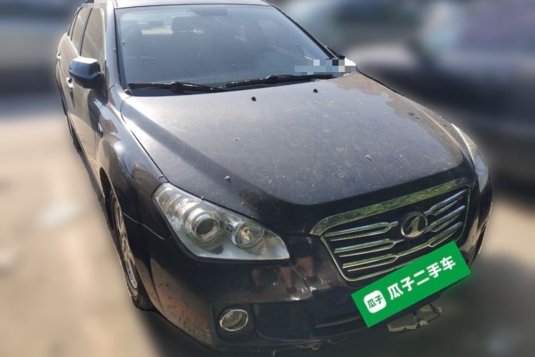 Used Bestune B50 2012 1.6L automatic with sunroof Front Right 45 Deg