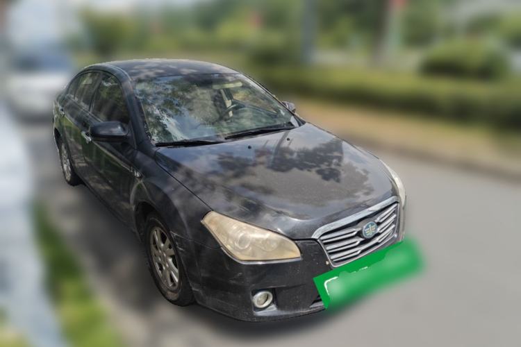 Used Bestune B50 2012 1.6L automatic fashion version Front Right 45 Deg