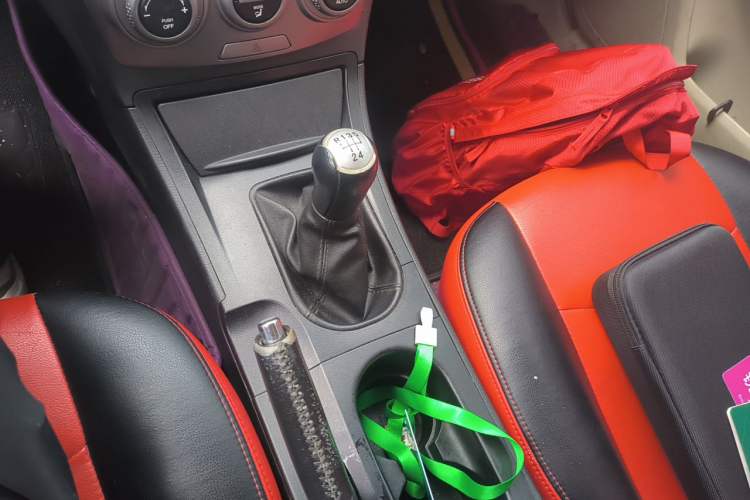 Used Bestune B50 2012 1.6L manual fashion version Gear Lever