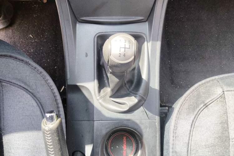 Used Bestune B50 2012 1.6L Manual Limited Edition Gear Lever