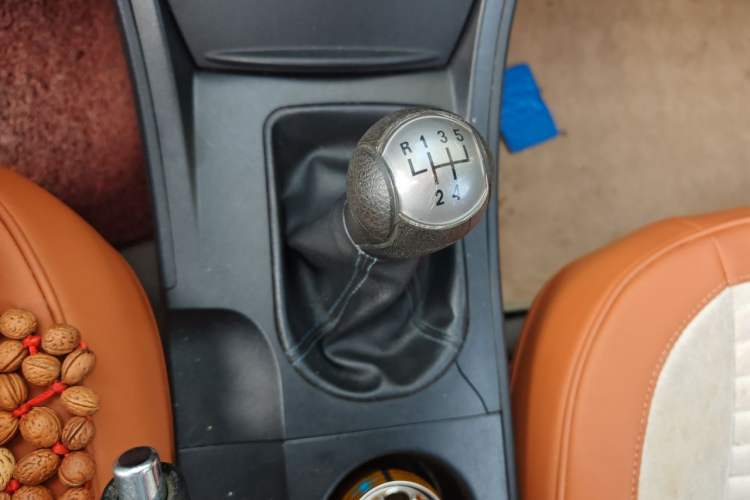 Used Bestune B50 2012 1.6L Manual Limited Edition Gear Lever