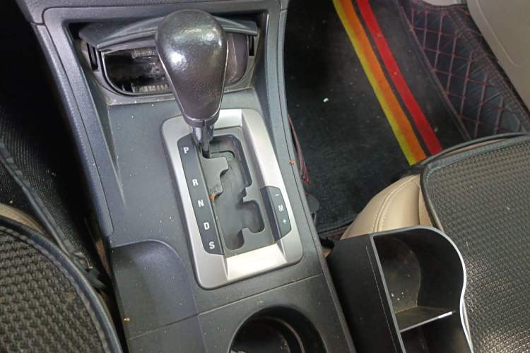 Used Bestune B50 2012 1.6L Automatic Prestige Edition Gear Lever