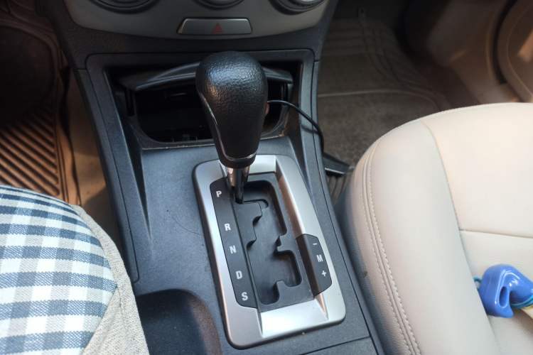 Used Bestune B50 2012 1.6L automatic fashion version Gear Lever