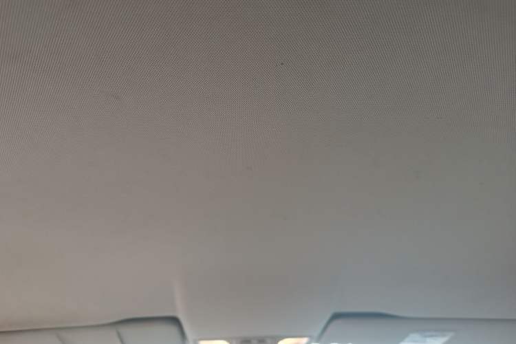 Used Bestune B50 2012 1.6L manual fashion version Headliner