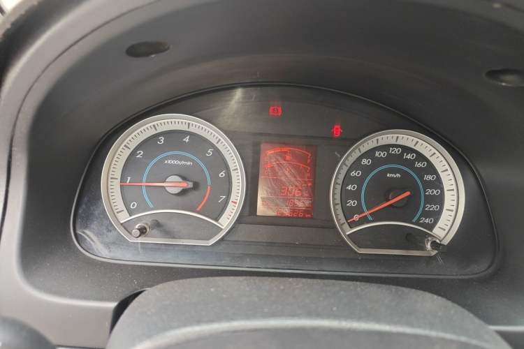 Used Bestune B50 2012 1.6L manual fashion version Instrument Cluster