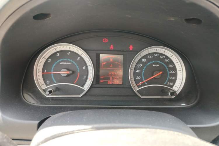 Used Bestune B50 2012 1.6L manual fashion version Instrument Cluster