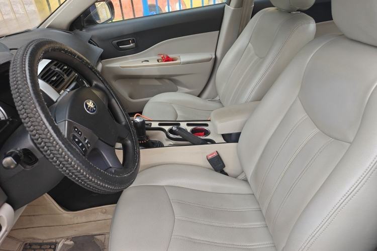 Used Bestune B50 2012 1.6L manual fashion version Left Front Seat