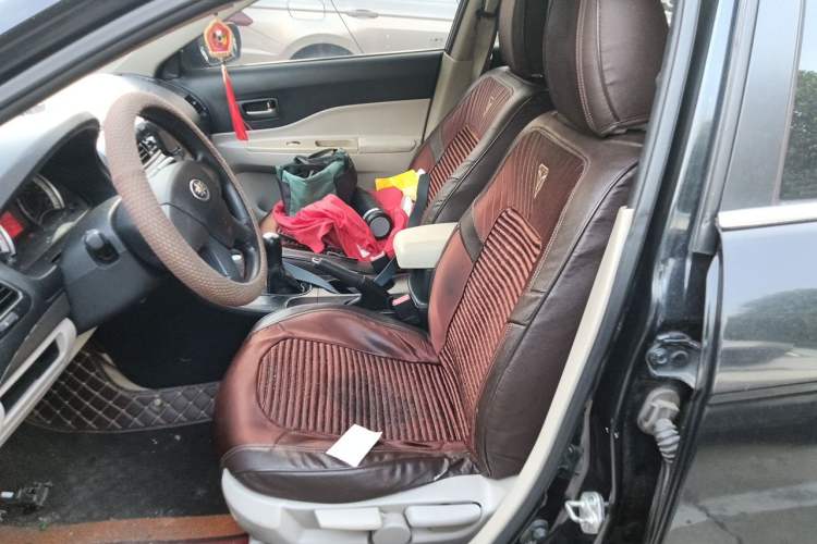 Used Bestune B50 2012 1.6L Manual Limited Edition Left Front Seat
