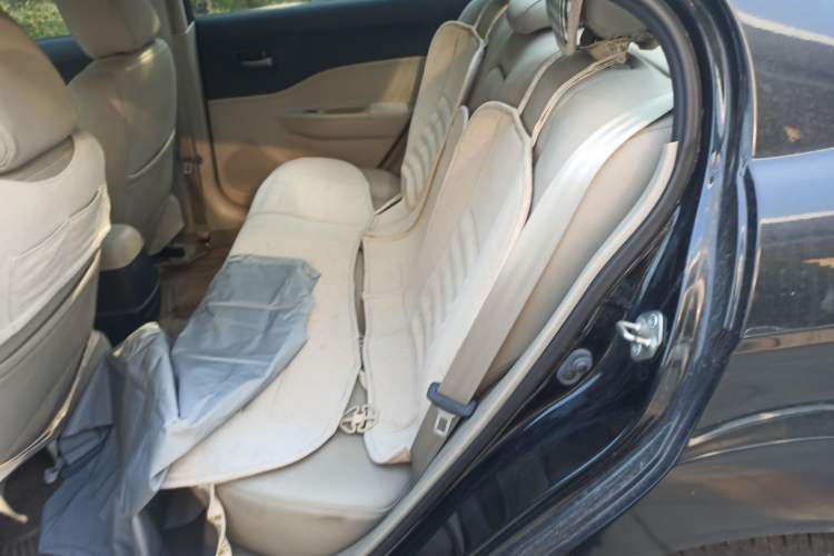 Used Bestune B50 2012 1.6L automatic fashion version Left Rear Seat
