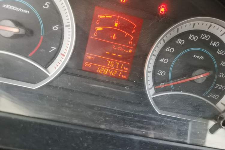 Used Bestune B50 2012 1.6L Manual Limited Edition Odometer Close Up