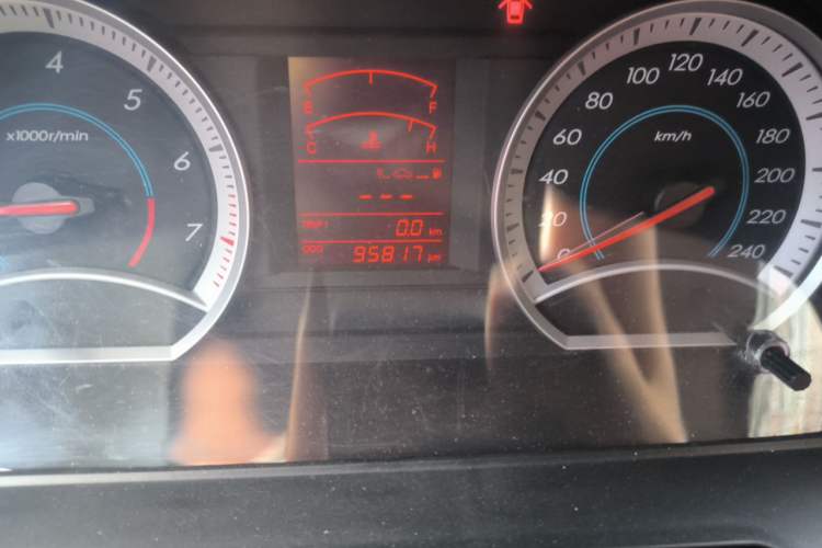 Used Bestune B50 2012 1.6L manual fashion version Odometer Close Up
