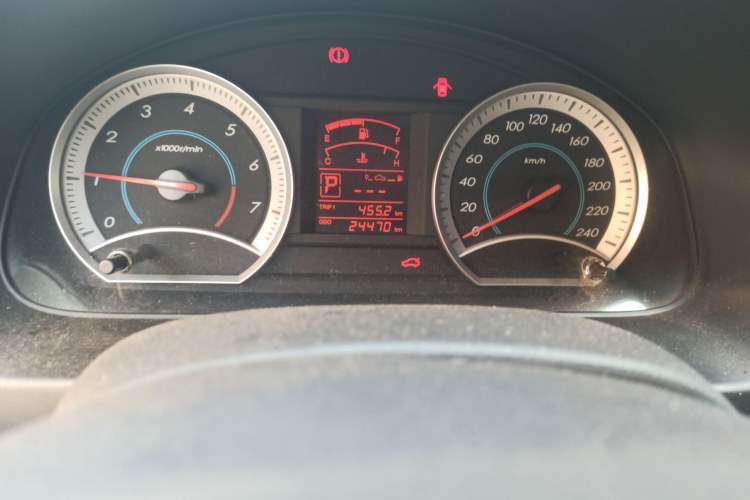 Used Bestune B50 2012 1.6L automatic fashion version Odometer Close Up