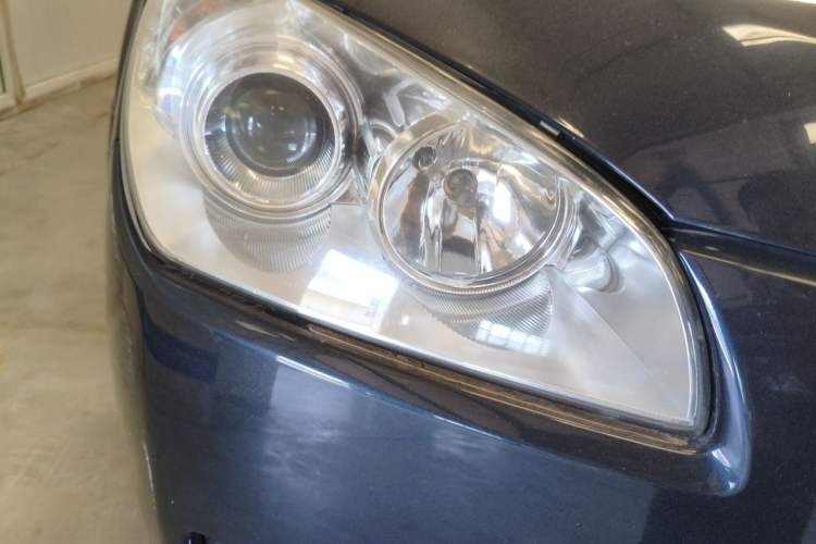 Used Bestune B50 2012 1.6L Manual Limited Edition Right Front Headlight