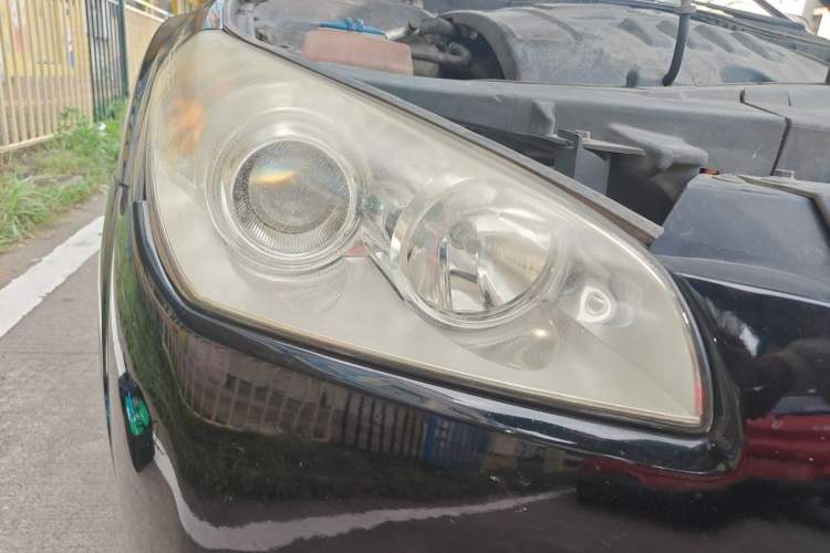 Used Bestune B50 2012 1.6L manual fashion version Right Front Headlight