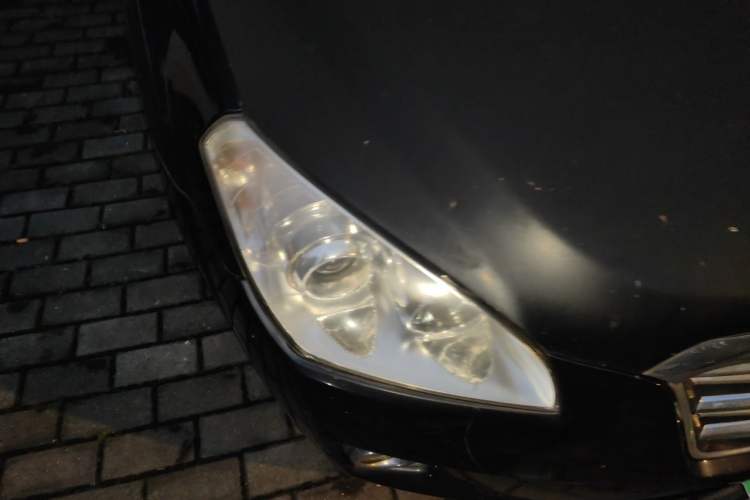 Used Bestune B50 2012 1.6L manual fashion version Right Front Headlight