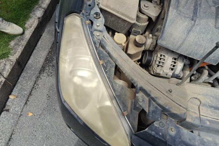 Used Bestune B50 2012 1.6L automatic fashion version Right Front Headlight