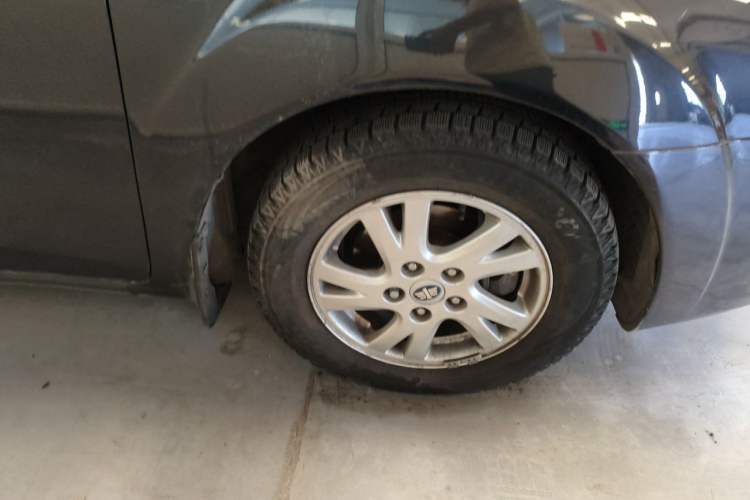 Used Bestune B50 2012 1.6L Manual Limited Edition Right Front Wheel Hub