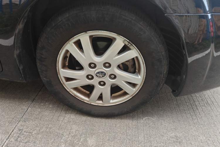 Used Bestune B50 2012 1.6L manual fashion version Right Front Wheel Hub
