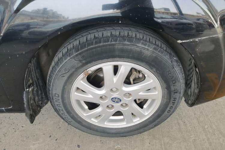 Used Bestune B50 2012 1.6L Manual Limited Edition Right Front Wheel Hub