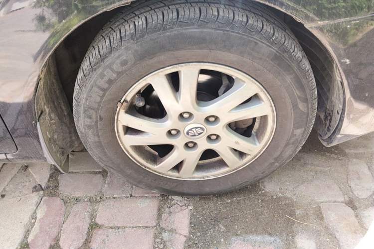 Used Bestune B50 2012 1.6L Manual Limited Edition Right Front Wheel Hub