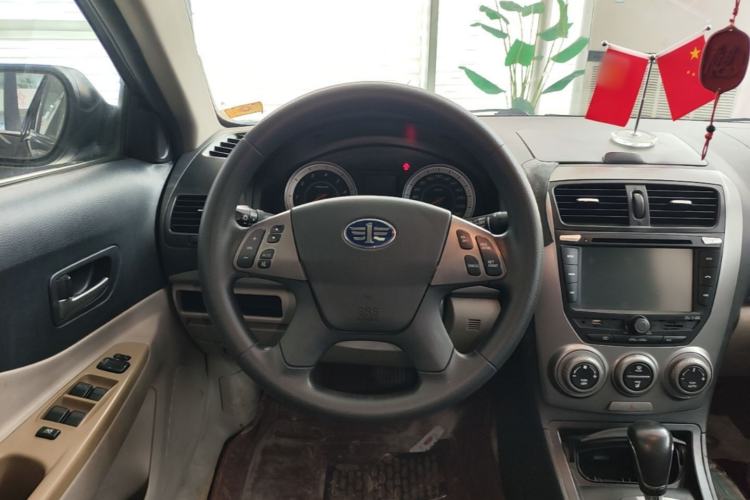 Used Bestune B50 2012 1.6L automatic with sunroof Steering Wheel