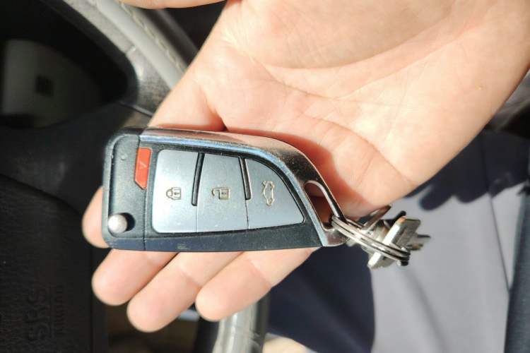 Used Bestune B50 2012 1.6L manual fashion version Vehicle Key