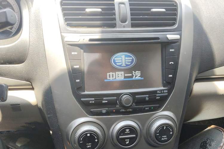 Used Bestune B50 2012 1.6L Manual Prestige Edition Audio And AC Panel