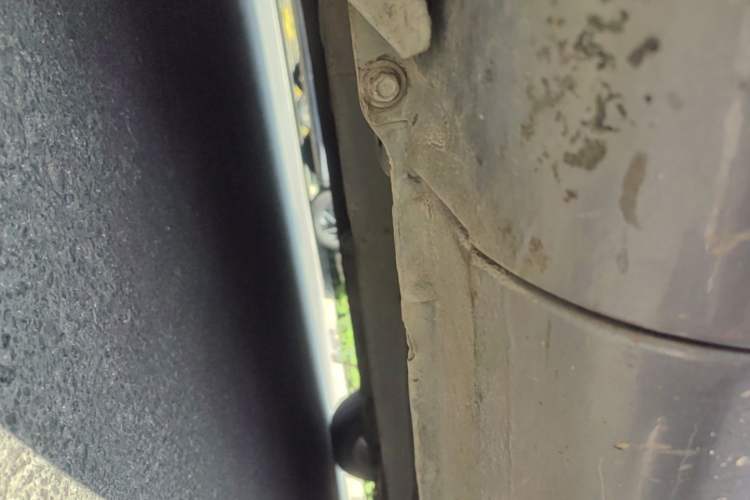 Used Bestune B50 2012 1.6L automatic with sunroof Chassis Front Left