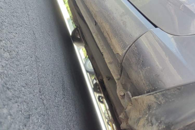 Used Bestune B50 2012 1.6L automatic with sunroof Chassis Front Right
