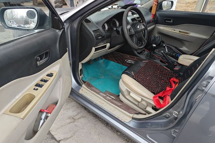Used Bestune B50 2012 1.6L manual fashion version Driver Seat