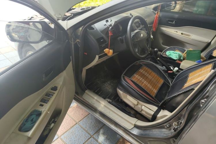 Used Bestune B50 2012 1.6L manual sunroof version Driver Seat