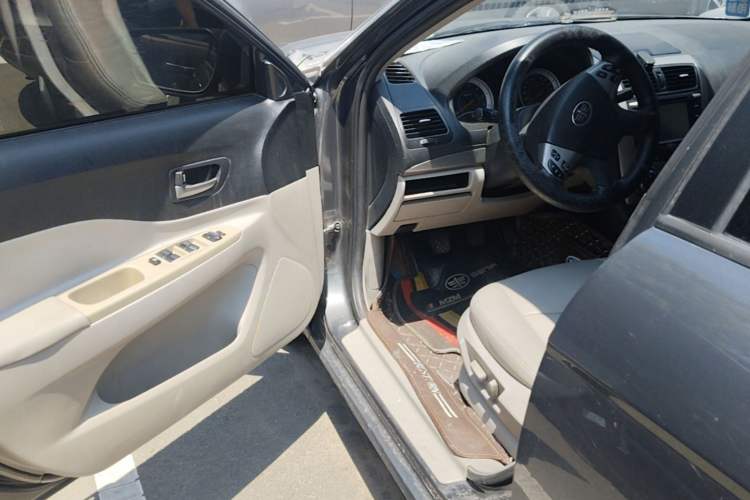 Used Bestune B50 2012 1.6L Manual Prestige Edition Driver Seat